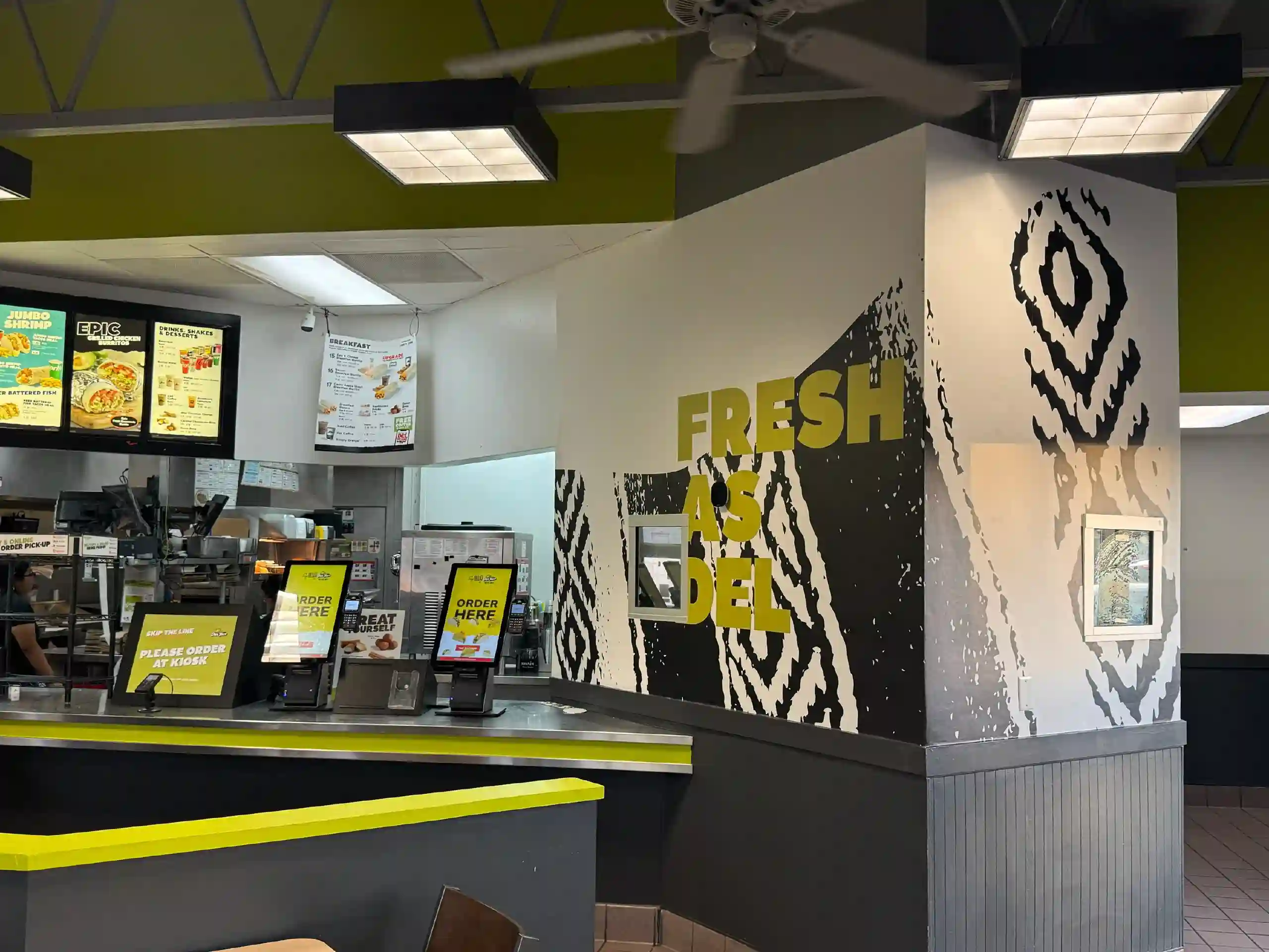 Professional wallpaper installation in Centennial, CO