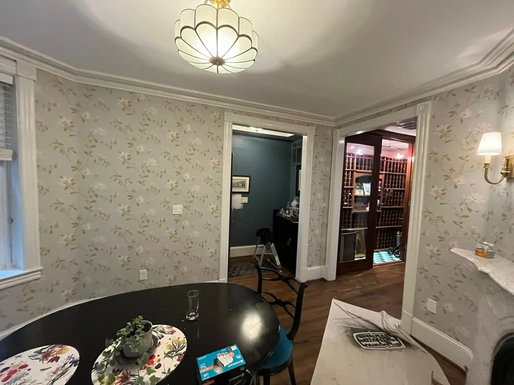 Professional wallpaper installation in Highlands Ranch, CO